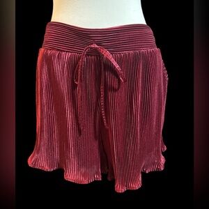 Elegant Red Pleated Women's Shorts